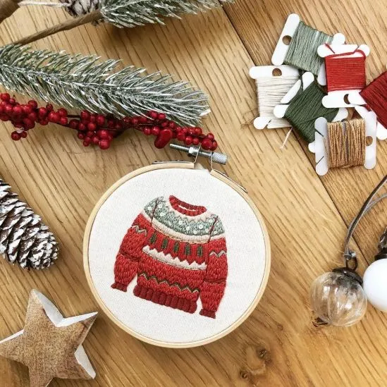 Christmas themed embroidery by @mindfulmantra_embroidery