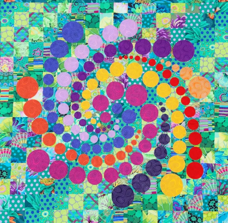 Spiral Circles design by Patchwork Graduate Lyn White